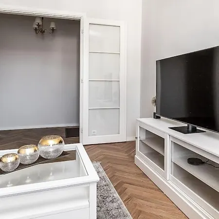 Apartment Exclusive In Center Free Parking Tallinn