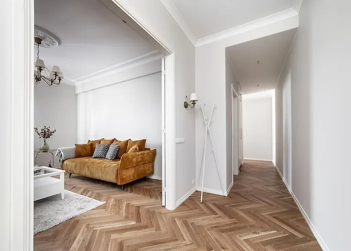 Exclusive In Center Free Parking *