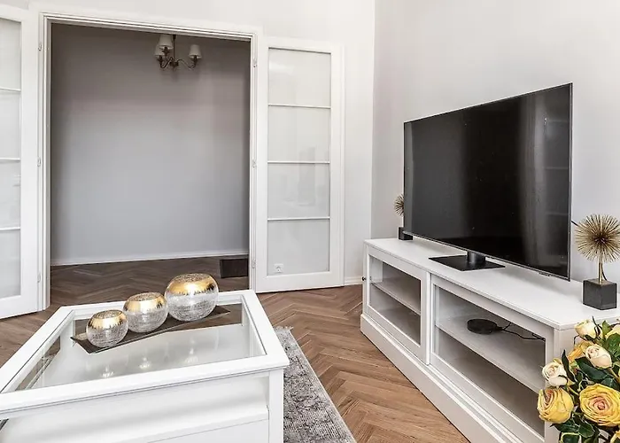Apartment Exclusive In Center Free Parking Tallinn